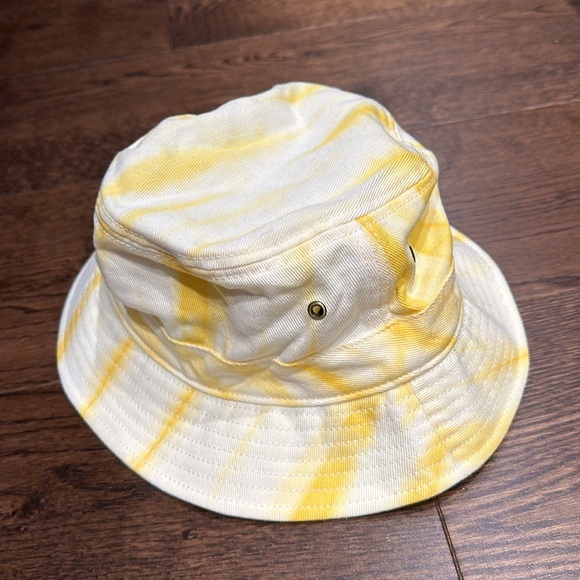 Michael Kors Bucket Hat - Picture 2 of 3